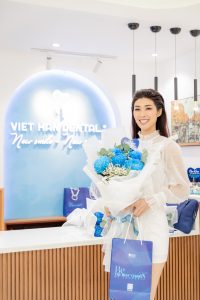 nha-khoa-Viet-Han-dong-hanh-cung-Hoa-hau-Du-lich-Bien-Viet-Nam-2022