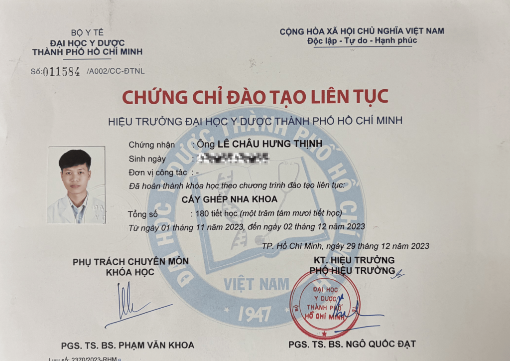 Bằng cấp bác sĩ Thịnh
