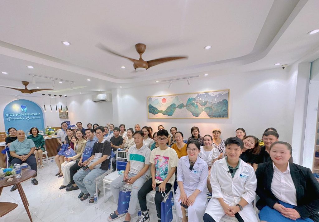Hội thảo răng sứ tại Nha khoa Việt Hàn