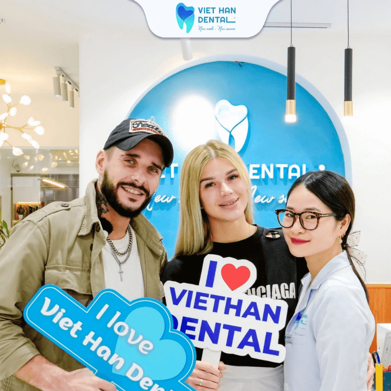 Khách hàng tại Nha khoa Việt Hàn