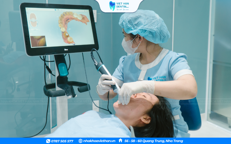 Dựa trên dữ liệu 3D, bác sĩ lập kế hoạch dịch chuyển răng chi tiết.