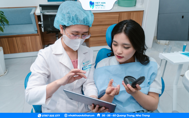 Nhờ phần mềm Clincheck, bạn có thể quan sát lộ trình dịch chuyển của răng qua video 3D trước khi bắt đầu đeo khay.