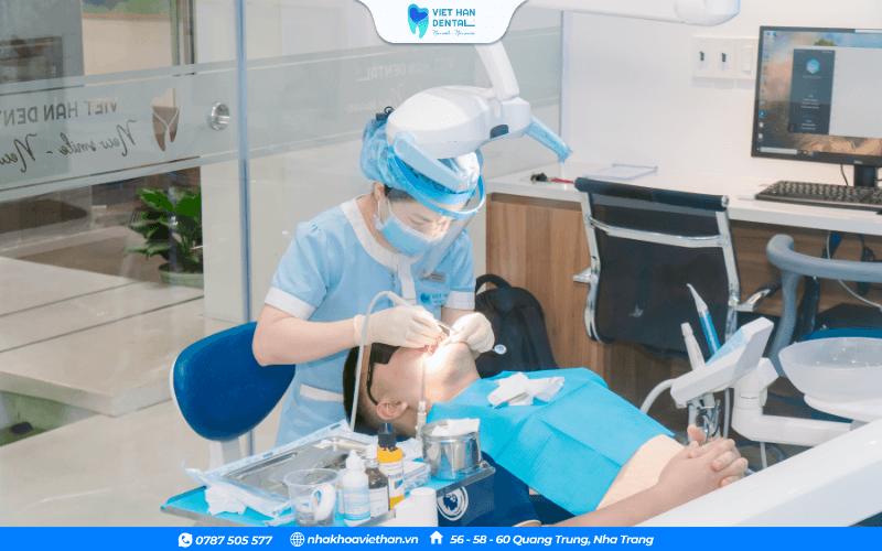 Cạo vôi răng trước khi điều trị
