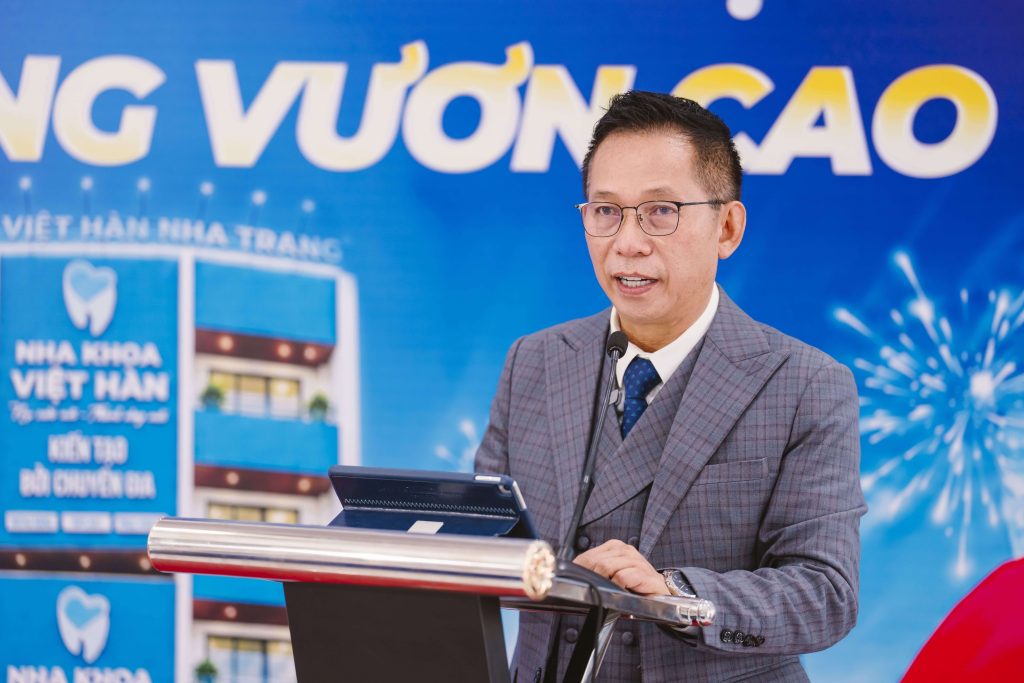 Giám đốc điều hành Đăng Văn Khoa phát biểu